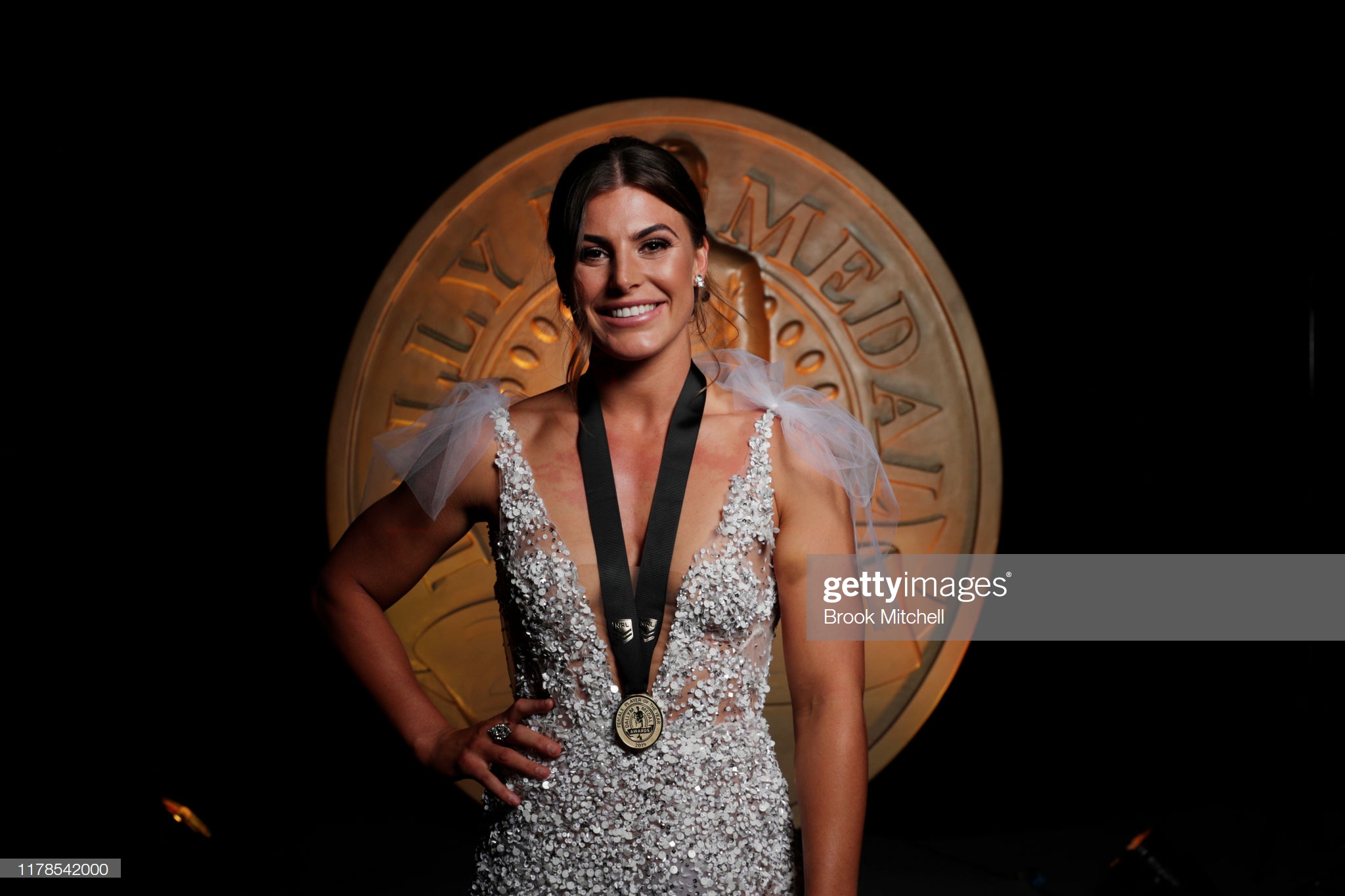 THE LEAGUE LADY | Sergis tops stellar NRLW season with Dally M win